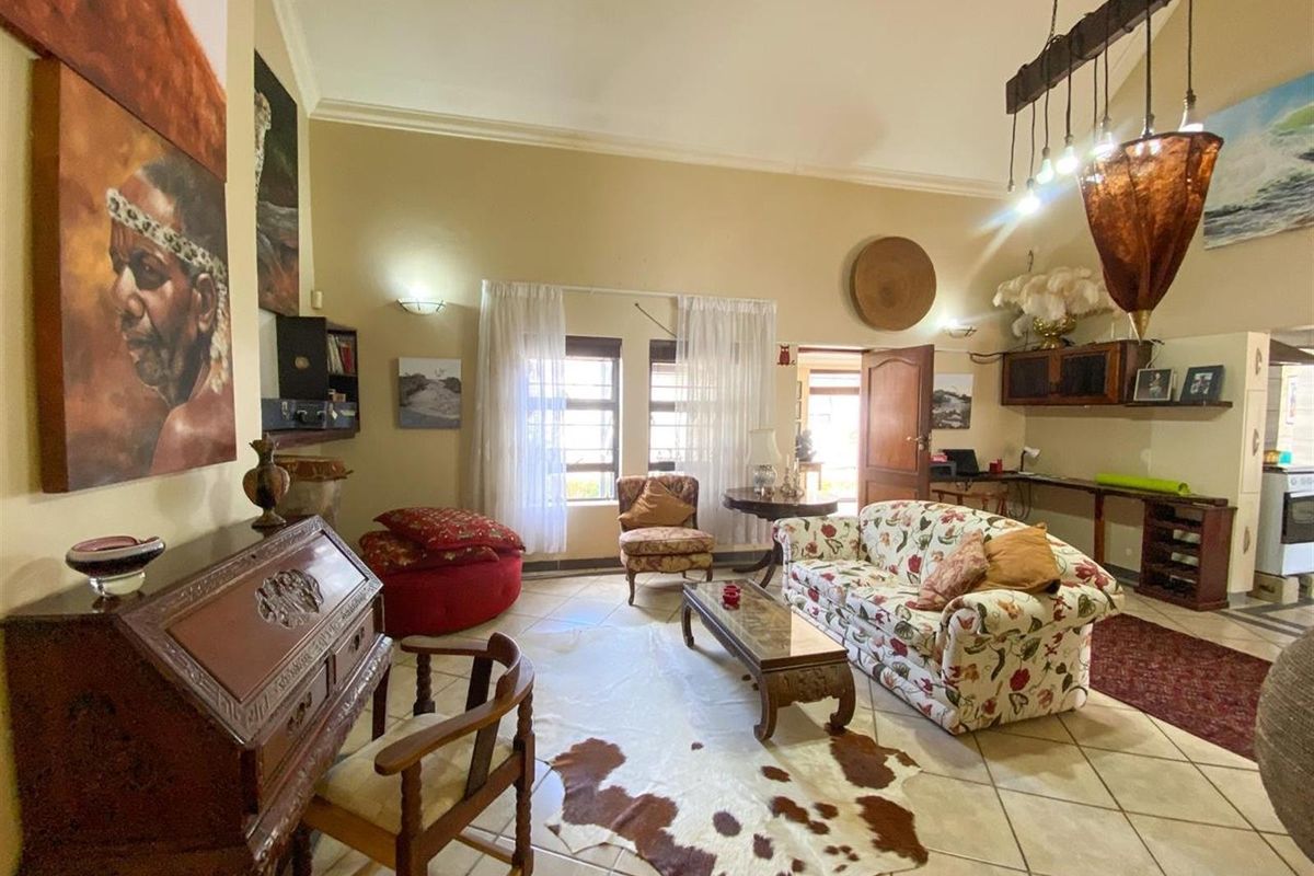 Dual-Living Opportunity in Botrivier’s Premier Security Estate - Photo 5