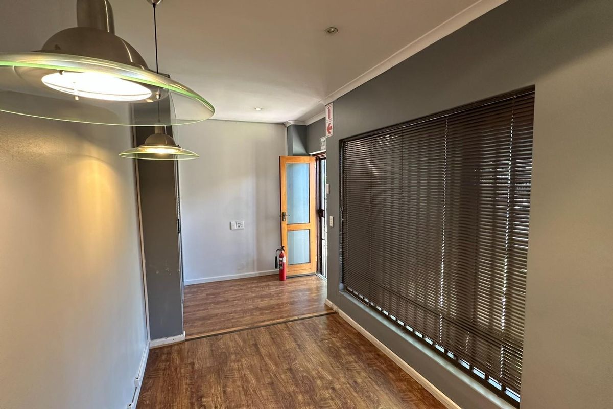 Office To Rent in Stellenbosch Central, Stellenbosch - Photo 3