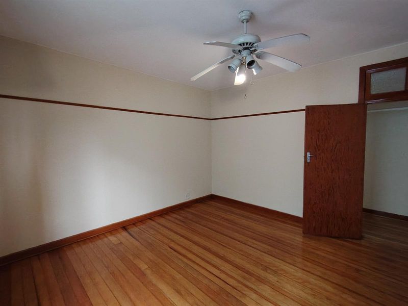 Adorable Apartment For Sale in Morningside, Durban - Photo 10