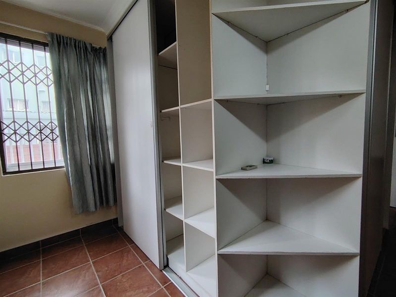 Adorable Apartment For Sale in Morningside, Durban - Photo 10