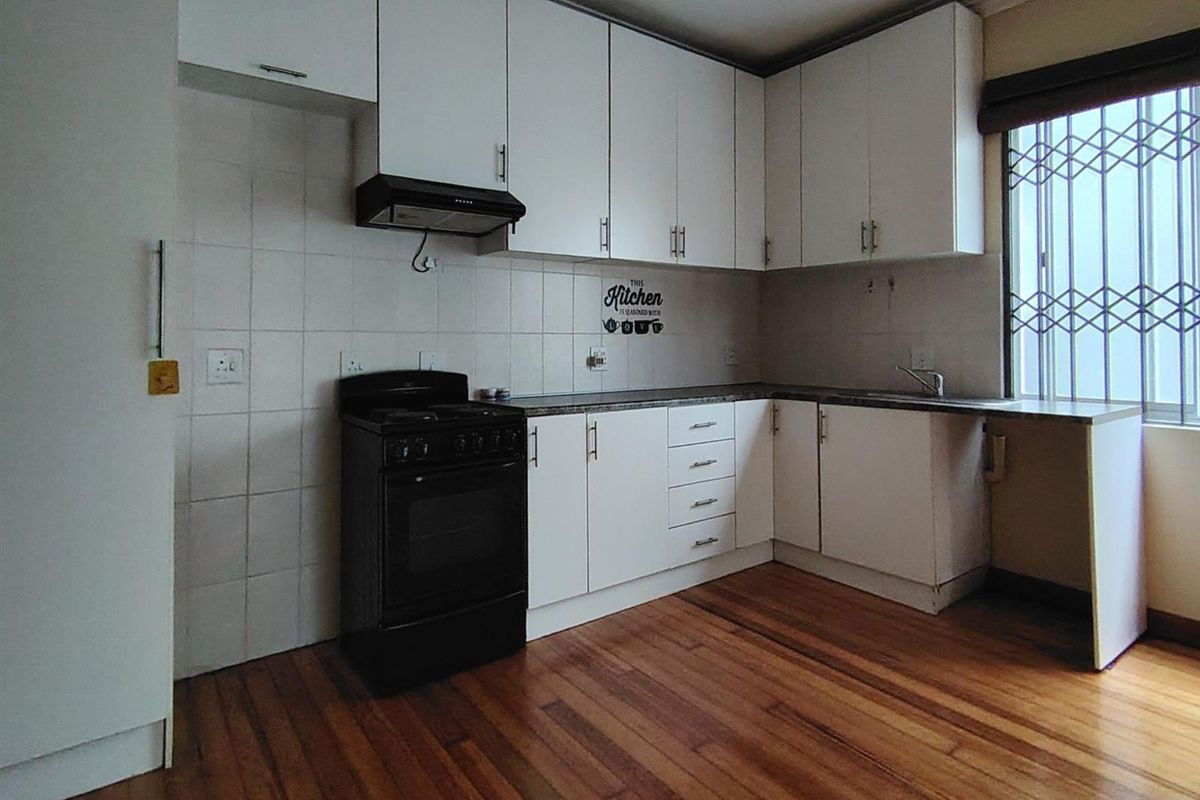 Adorable Apartment For Sale in Morningside, Durban - Photo 3