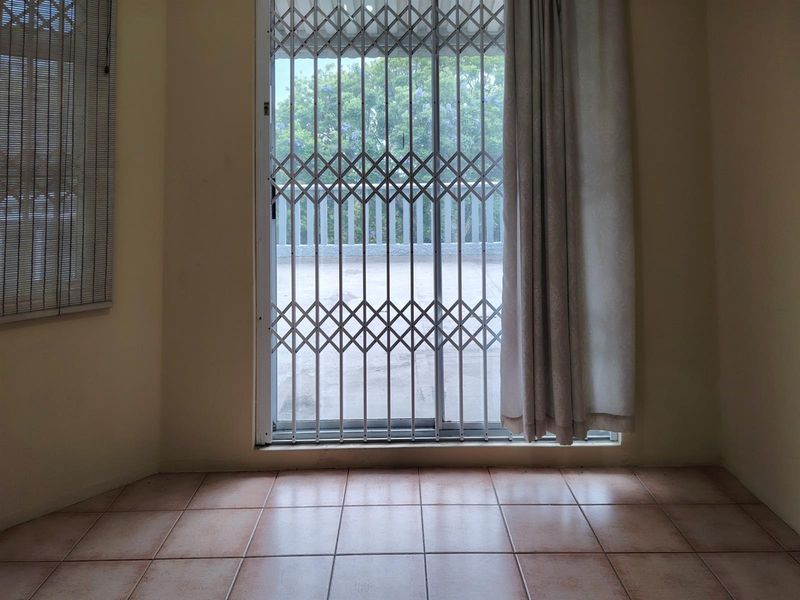 Adorable Apartment For Sale in Morningside, Durban - Photo 7