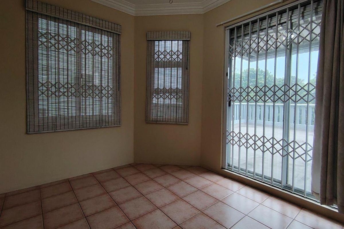 Adorable Apartment For Sale in Morningside, Durban - Photo 5