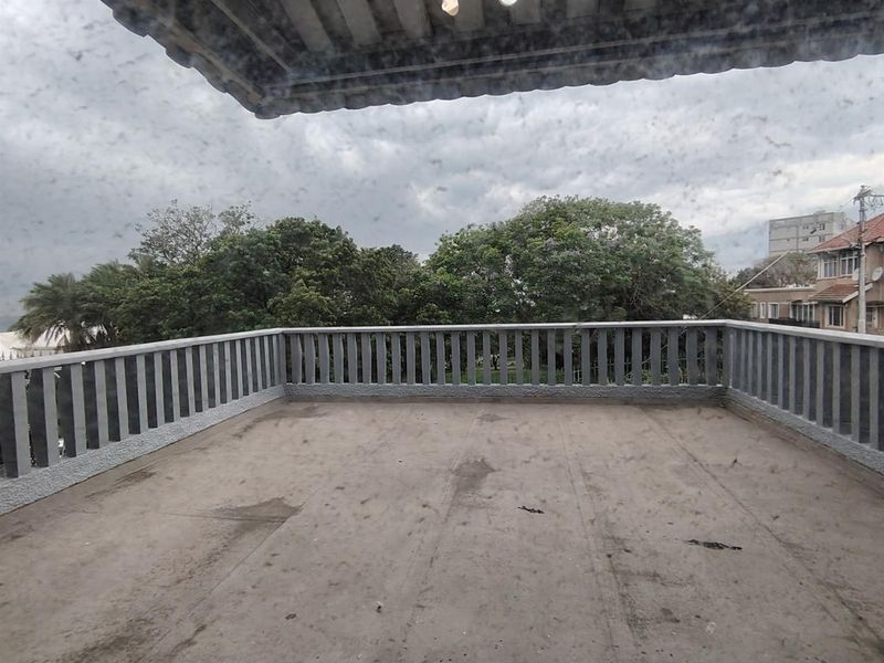 Adorable Apartment For Sale in Morningside, Durban - Photo 8