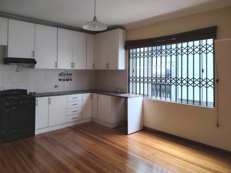 Adorable Apartment For Sale in Morningside, Durban - Photo 2