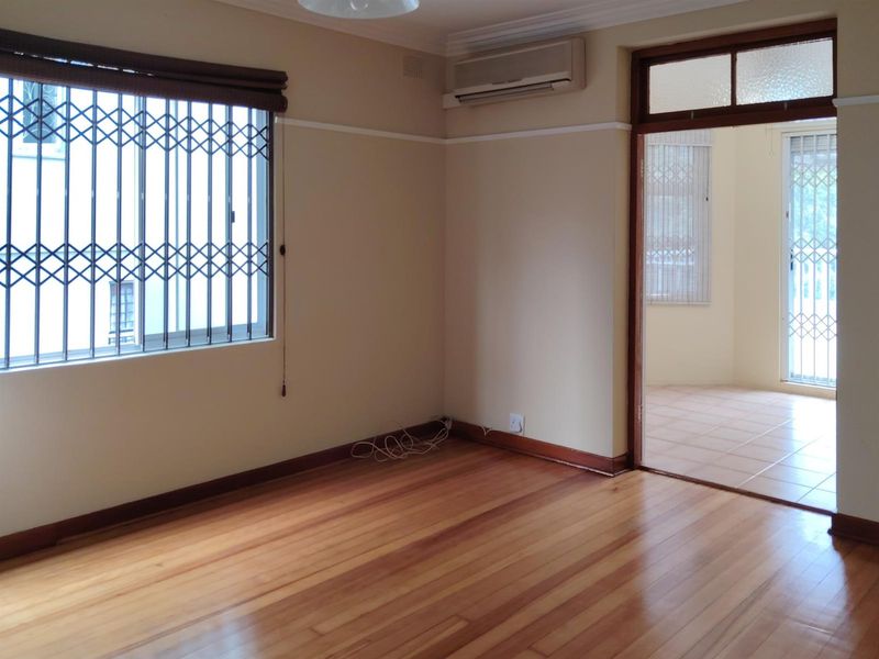 Adorable Apartment For Sale in Morningside, Durban - Photo 4