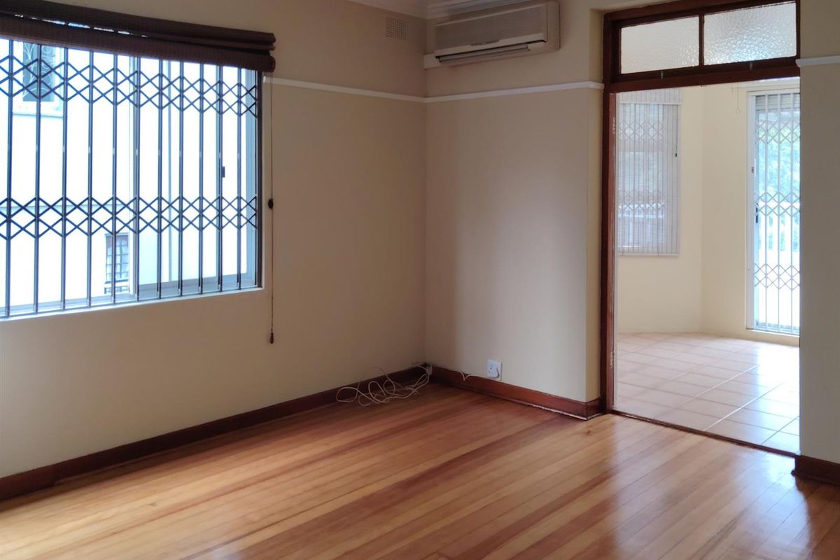 Adorable Apartment For Sale in Morningside, Durban - Photo 4