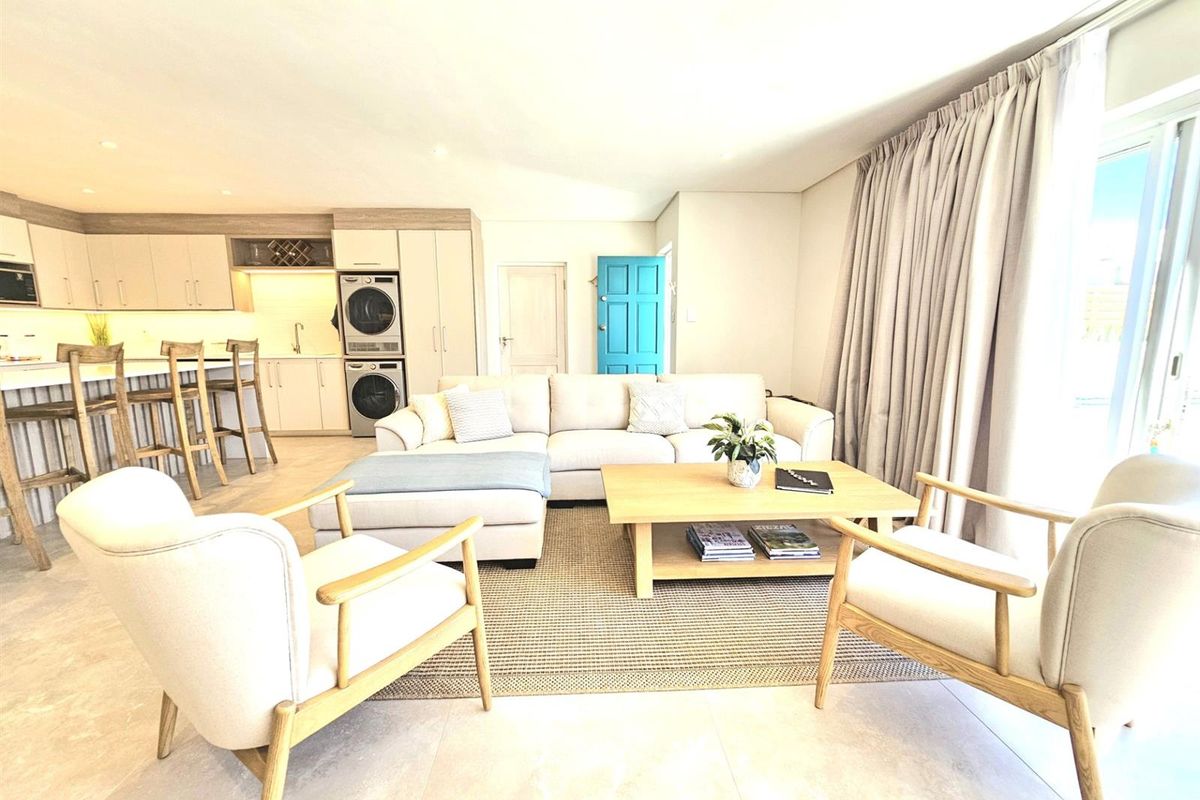 High-End Beachfront Property - Prestigious, Peaceful Dolphin Beach - Photo 4