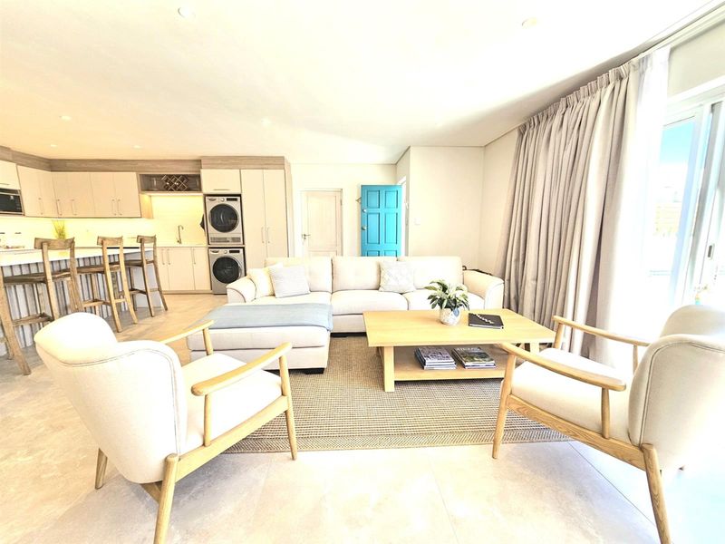 High-End Beachfront Property - Prestigious, Peaceful Dolphin Beach - Photo 4