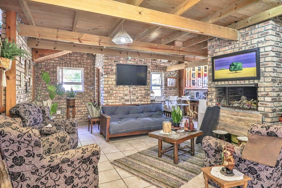 House For Sale in Struisbaai - Photo 5