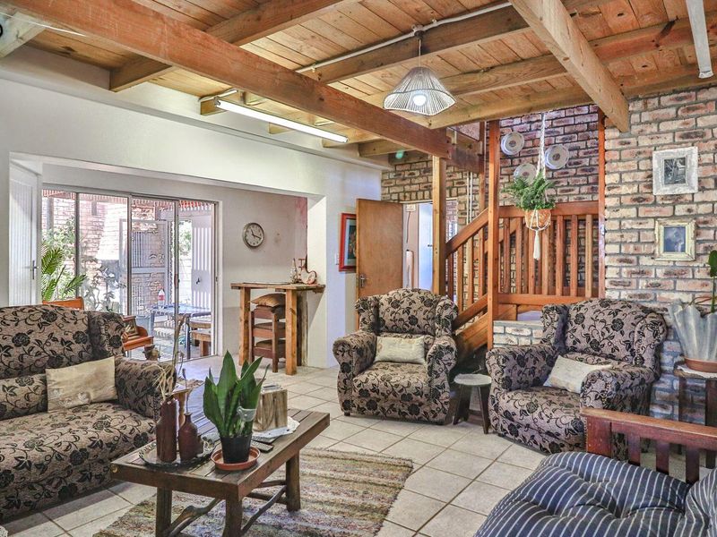 House For Sale in Struisbaai - Photo 6