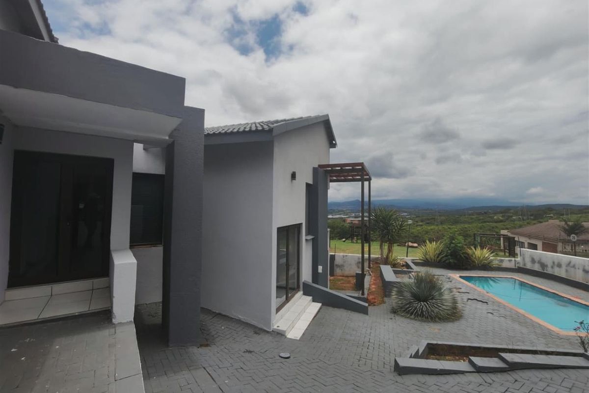 House For Sale in Drum Rock, Nelspruit - Photo 2