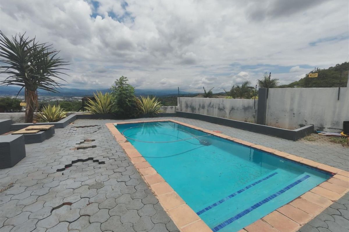 House For Sale in Drum Rock, Nelspruit - Photo 4