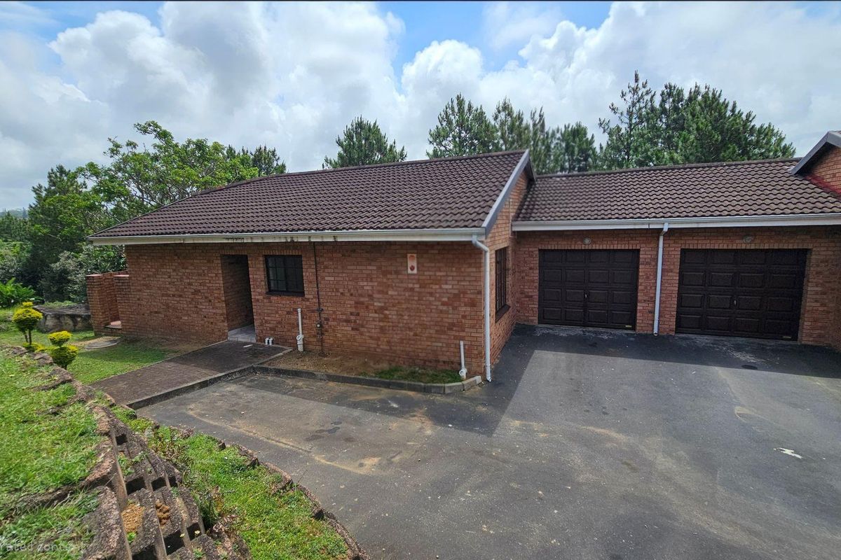 Two bedroom, two bathroom Townhouse For Sale in popular Eco Estate - Photo 2