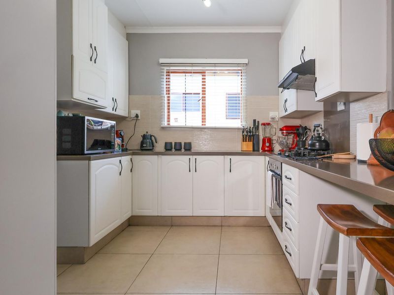 House For Sale in Stonehenge Ext 6, Stonehenge, Nelspruit - Photo 8