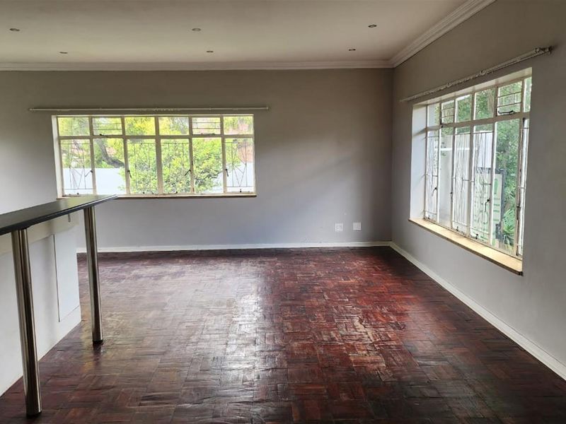 3 bedroom 2 bathroom House For Sale in Florida North, Roodepoort - Photo 2