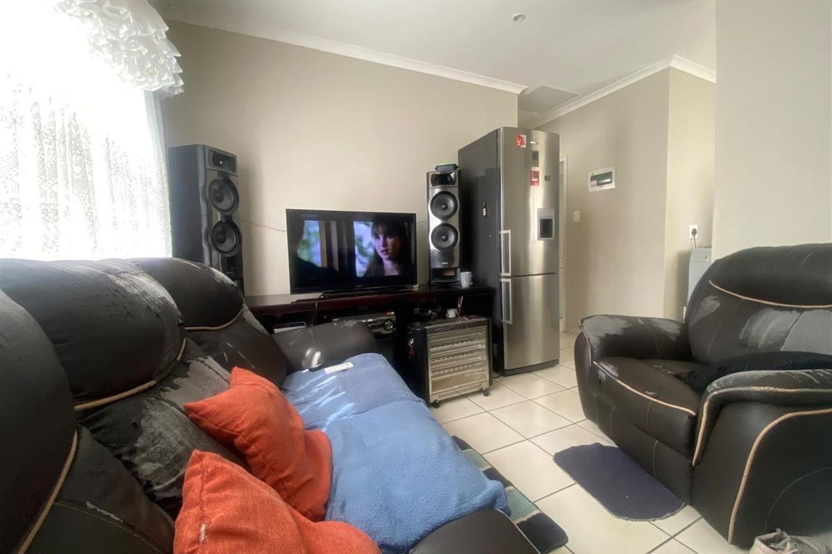 A House For Sale in Vanderbijlpark CE, Vanderbijlpark - Photo 5