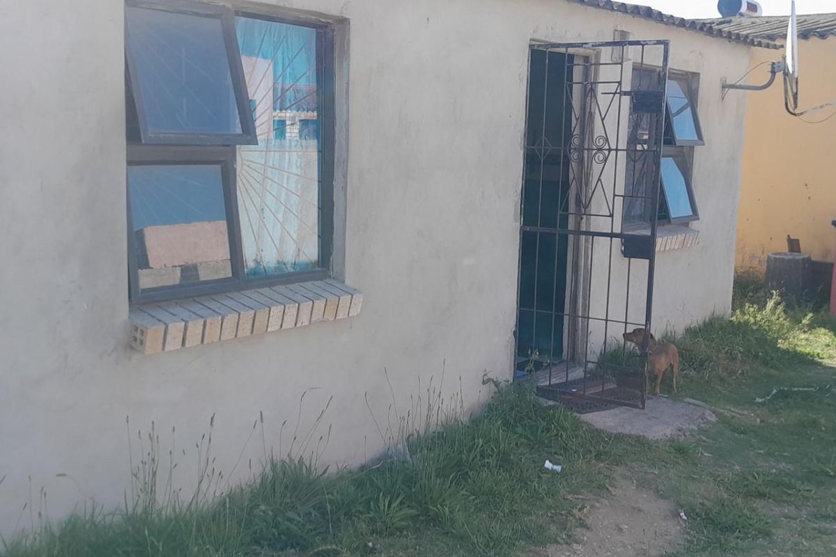 House For Sale in Port Elizabeth - Photo 4