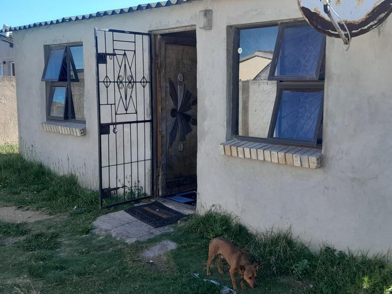 House For Sale in Port Elizabeth - Photo 5