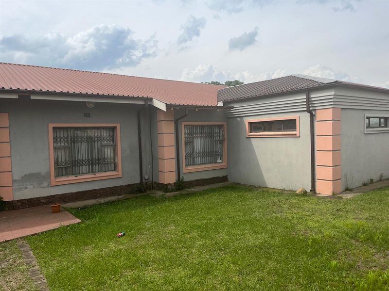 House For Sale in Dundee, KwaZulu Natal - Photo 2
