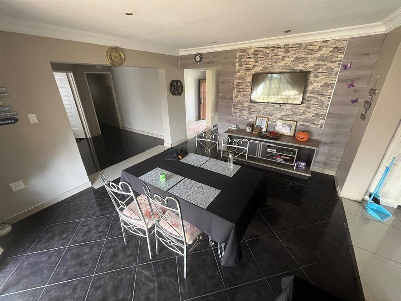 House For Sale in Dundee, KwaZulu Natal - Photo 8