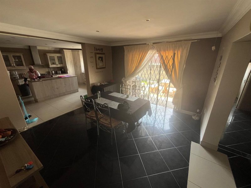 House For Sale in Dundee, KwaZulu Natal - Photo 7