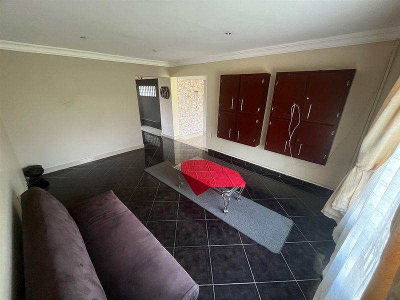House For Sale in Dundee, KwaZulu Natal - Photo 6