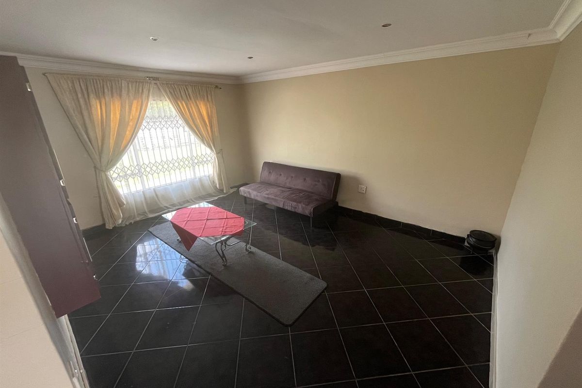 House For Sale in Dundee, KwaZulu Natal - Photo 5