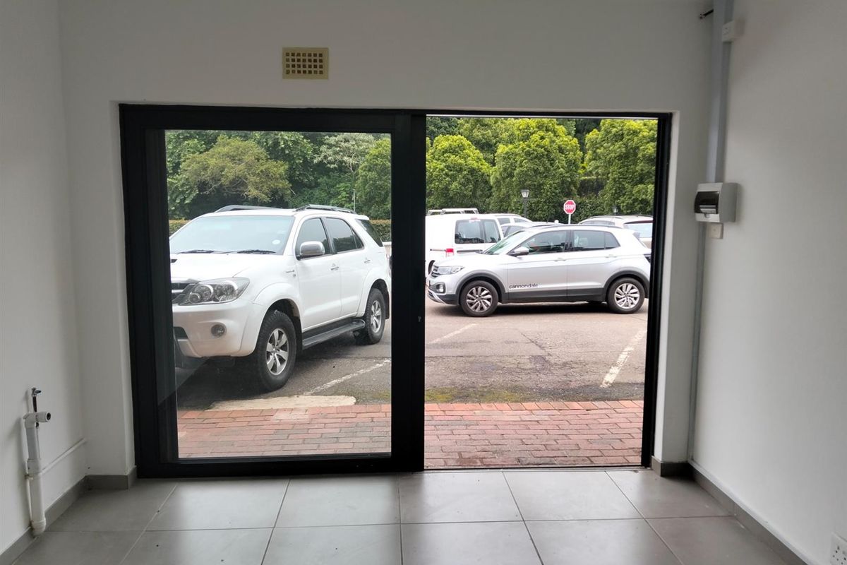 Retail Space To Rent in Hillcrest Central, Hillcrest, KwaZulu Natal - Photo 3