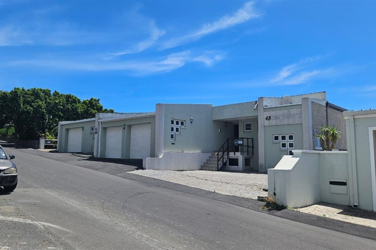 Jewel 11 Bedroom Guesthouse Overlooking Gordyn's bay - Amazing investment opportunity - Photo 2