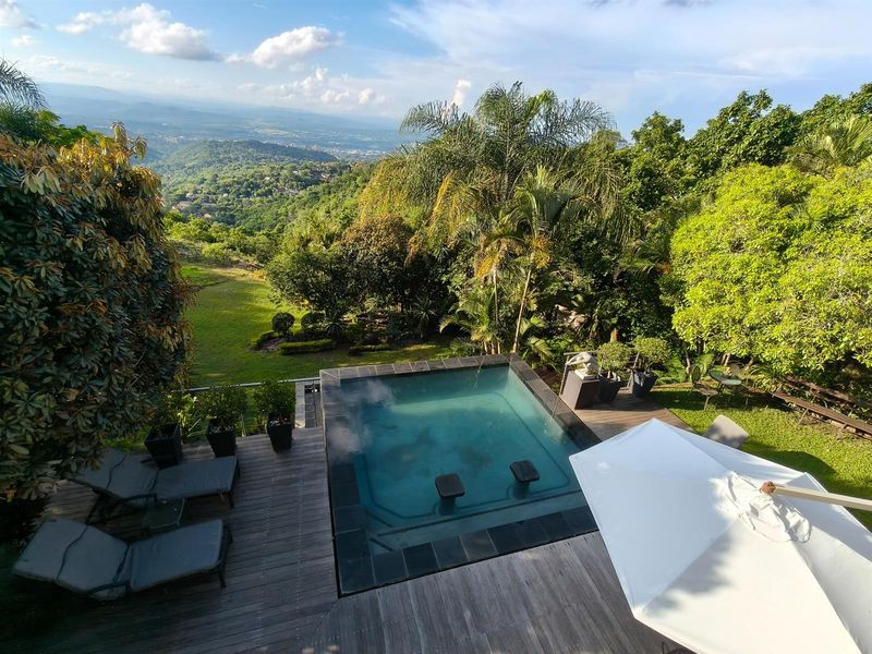 4 Bedroom house - Modern Lowveld Masterpiece with Outstanding Entertainment Spaces and Views - Photo 4