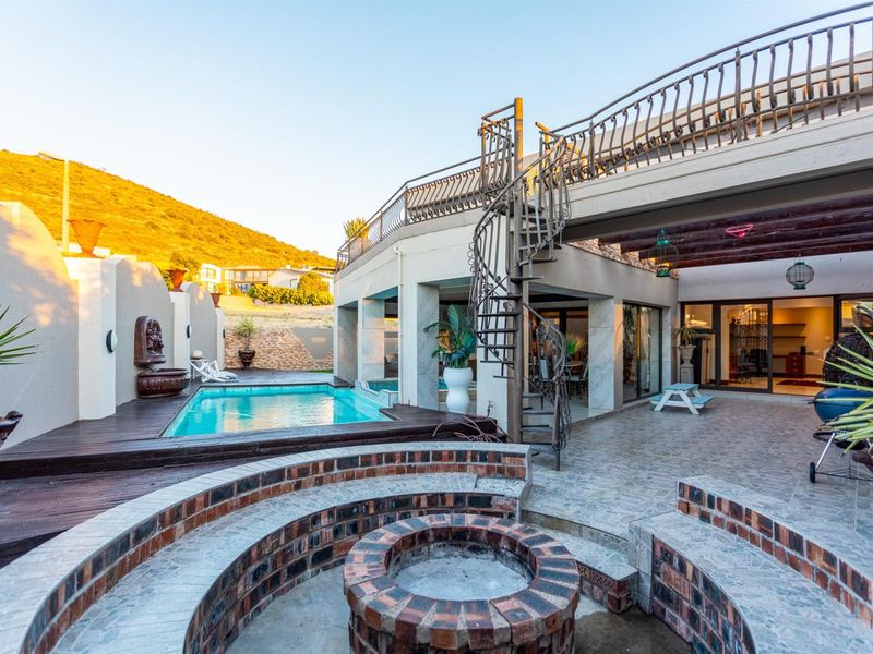 Exquisite Double Storey Residence on the largest erf in Baronetcy Estate - Photo 6