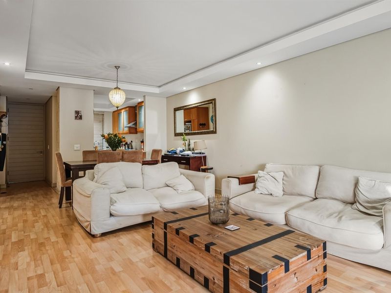 Lock-Up-and-Go 2-Bed in Highly Secure Building - Photo 7