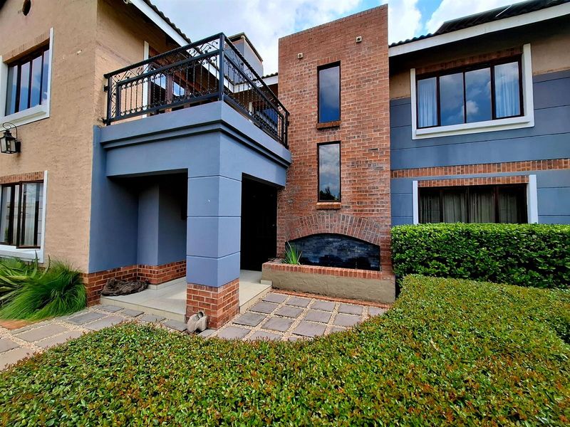 Live the Farm Dream Without Leaving Town - Prestigious 5-Bed Estate Home - Photo 4