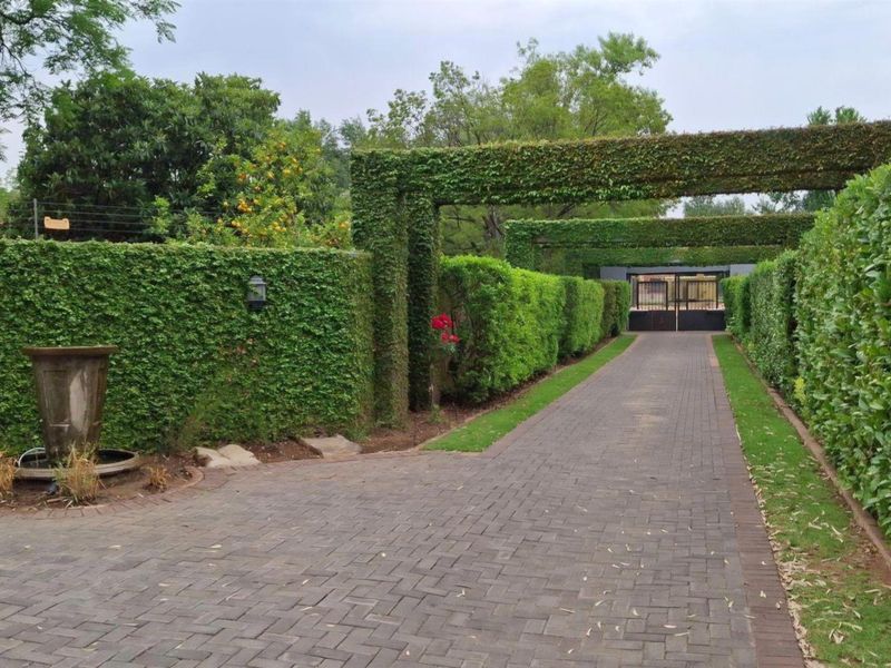 Live the Farm Dream Without Leaving Town - Prestigious 5-Bed Estate Home - Photo 9