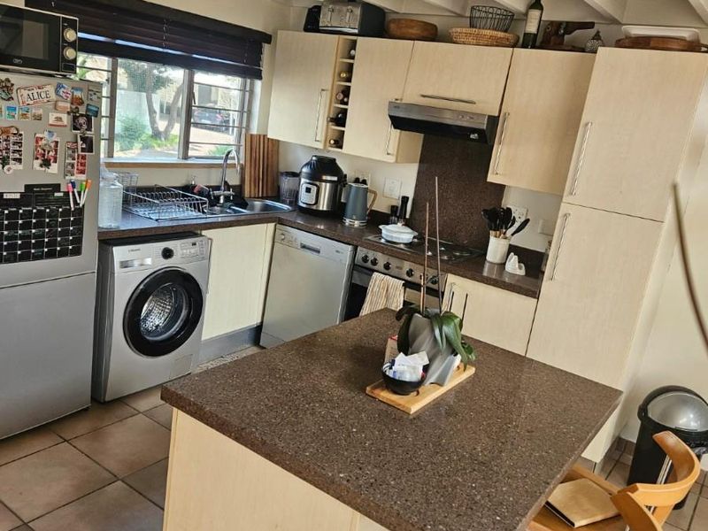 Apartment For Sale in Fourways, Sandton, Price Reduced - Photo 4