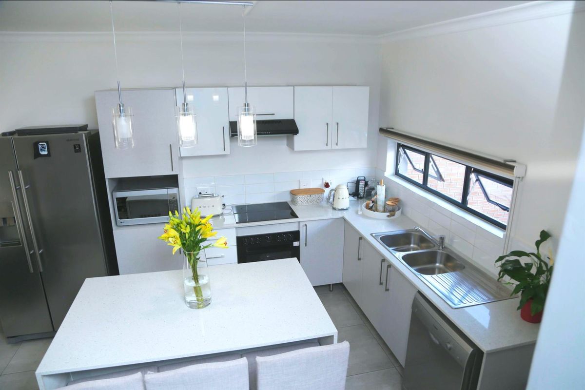 House To Rent in Thatchfield Ridge Estate, Centurion - Photo 2
