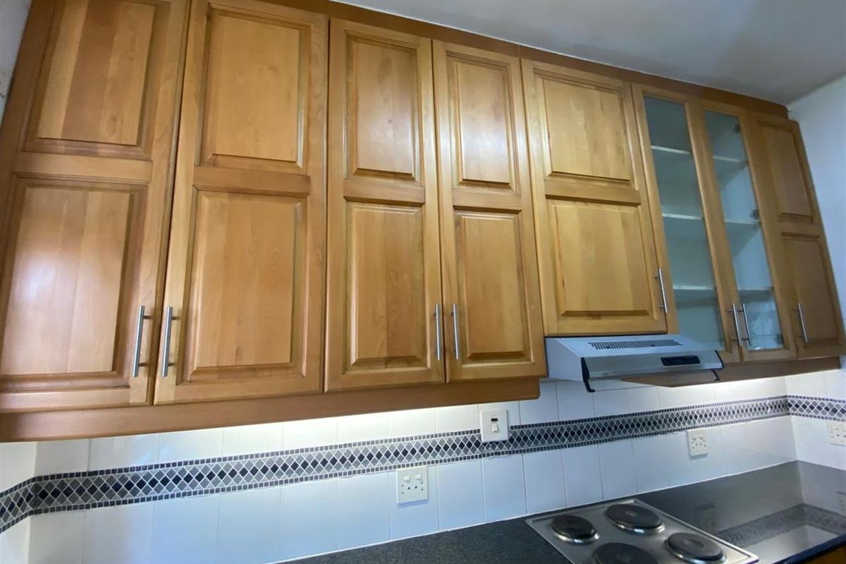 Apartment For Sale in Musgrave, Durban, KwaZulu Natal - Photo 2