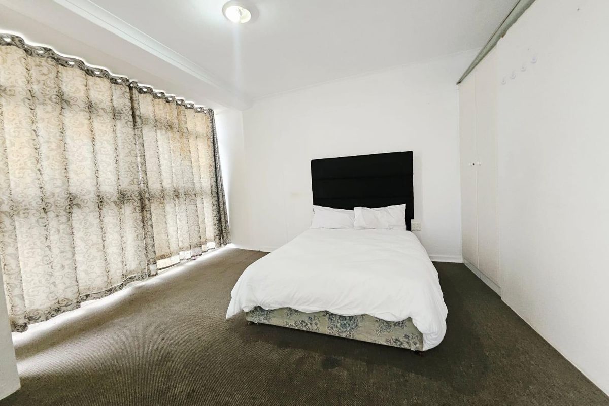 Apartment For Sale in North Beach, Durban, KwaZulu Natal - Photo 5