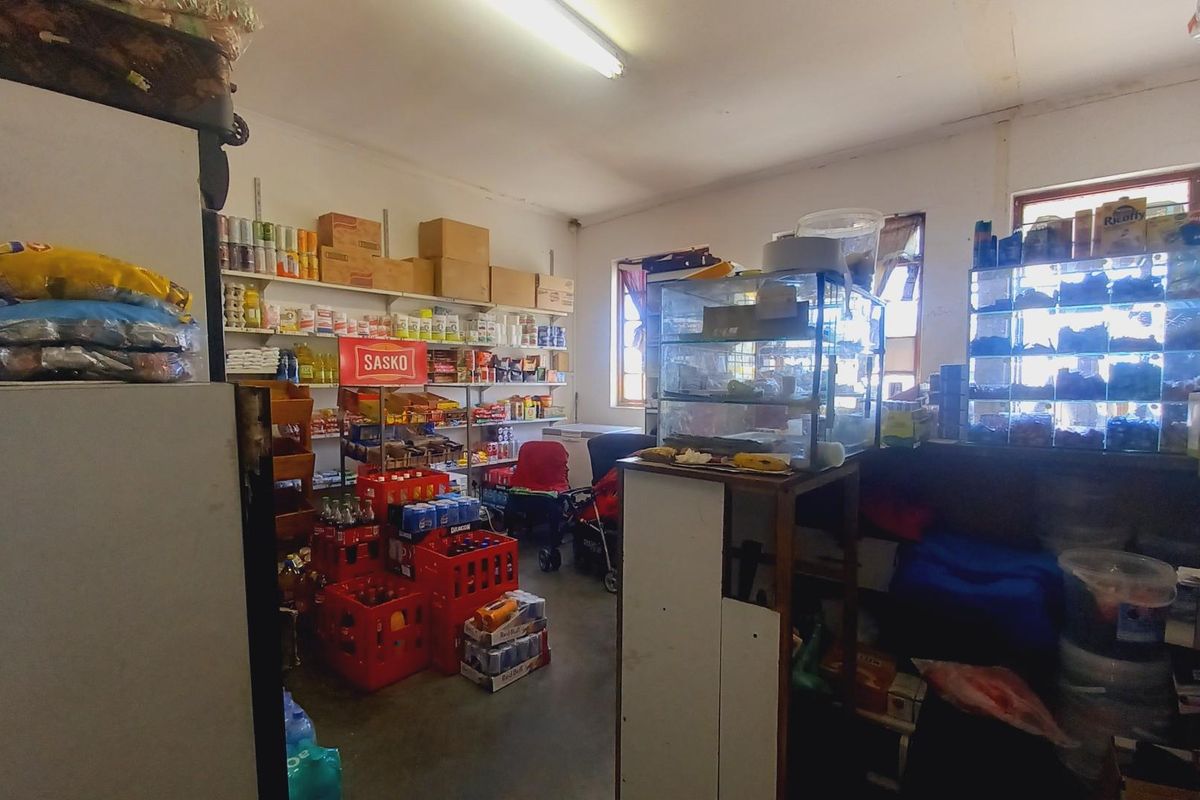 Very Well located , Mixed-use Property For Sale in Maitland, Cape Town - Photo 3
