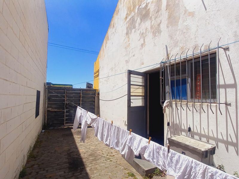 Very Well located , Mixed-use Property For Sale in Maitland, Cape Town - Photo 7