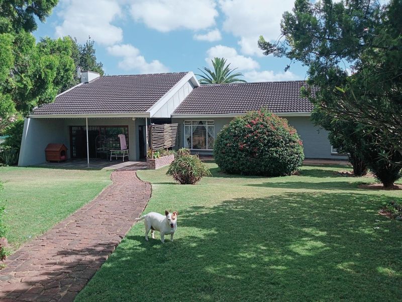 4 BEDROOM GEM IN VANES ESTATE. MOVE IN READY - Photo 2