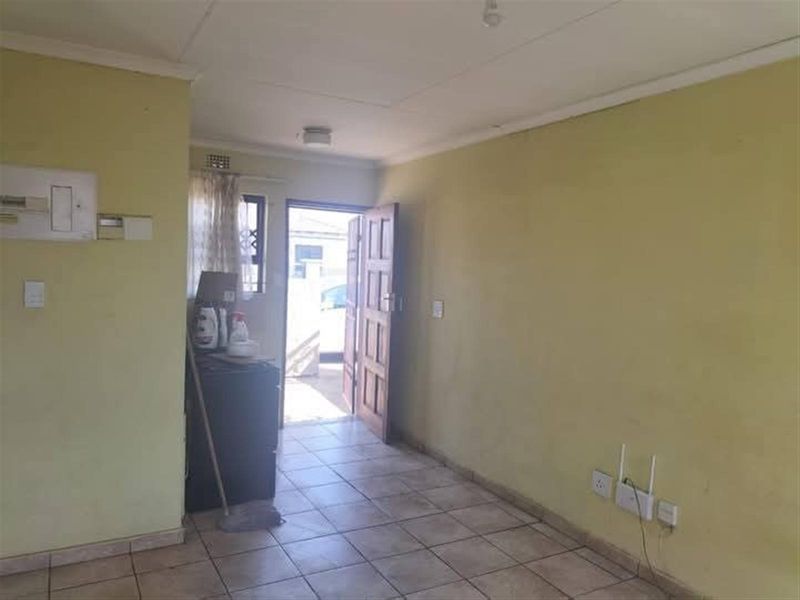 House For Sale in Vanderbijlpark CE, Vanderbijlpark - Photo 4