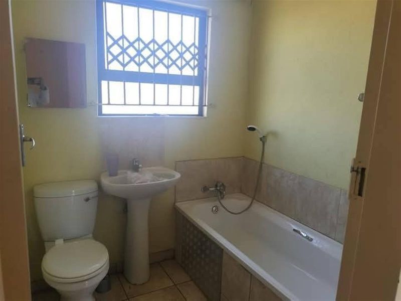House For Sale in Vanderbijlpark CE, Vanderbijlpark - Photo 8