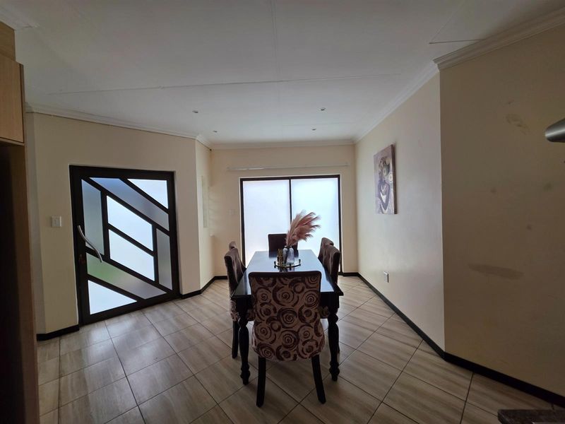 Neat 3 bedroom house for sale in Eden Park - Photo 7