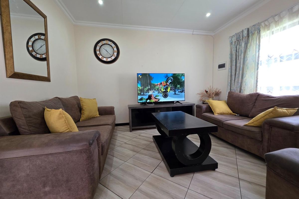 Neat 3 bedroom house for sale in Eden Park - Photo 4