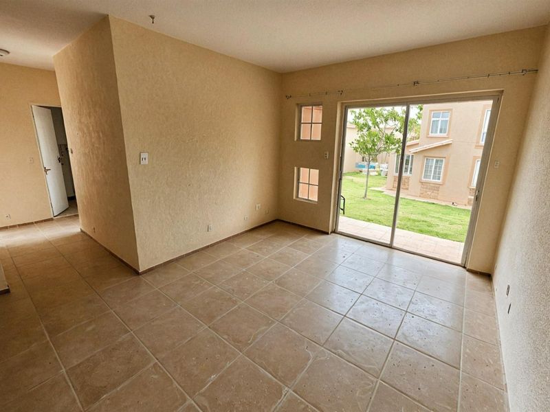 2Bed 1Bath Spacious Ground Floor Unit For Urgent Sale - Photo 9