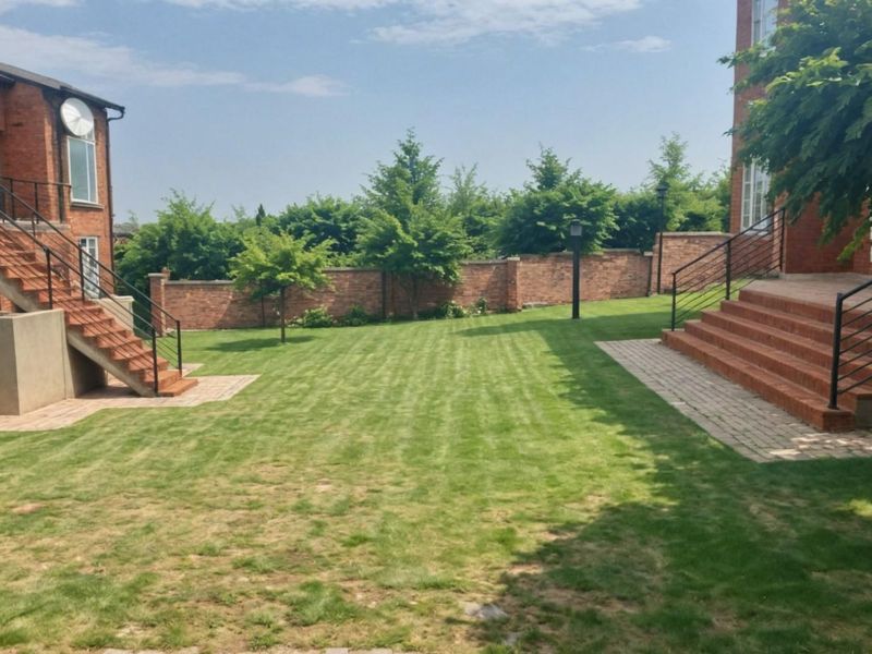 2Bed 1Bath Spacious Ground Floor Unit For Urgent Sale - Photo 4