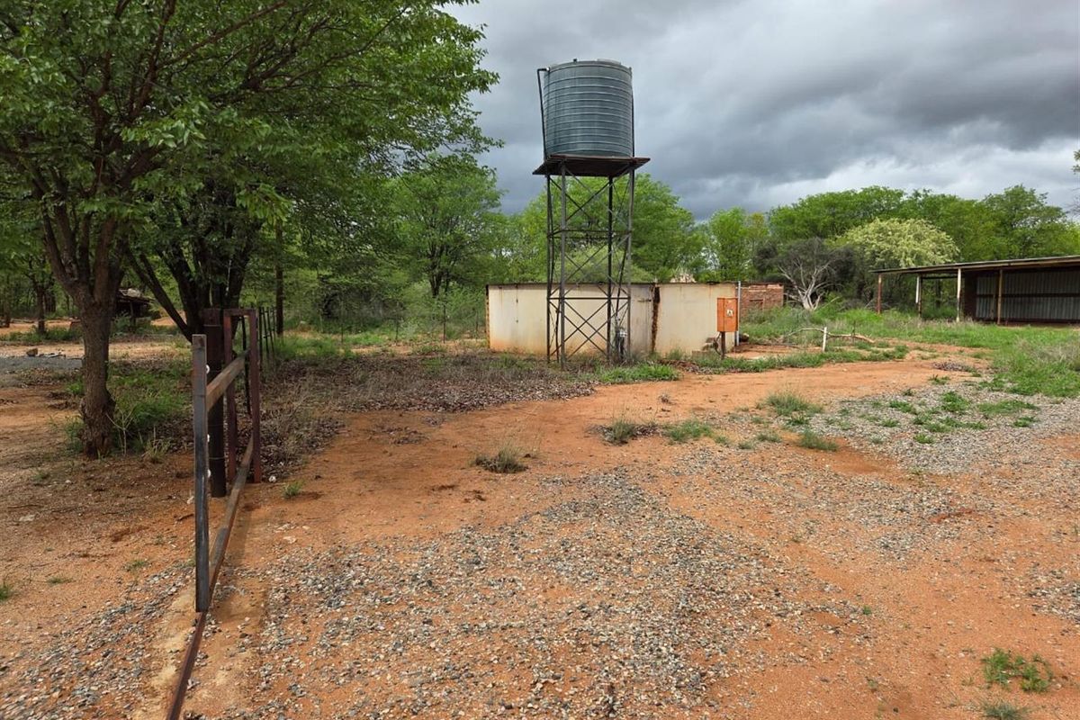 Bushveld Farm with Aquaculture and Crop Potential - Photo 4