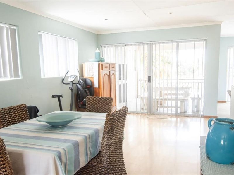 Spacious 4-Bedroom Home for Sale in Jeffreys Bay | Walk to Albatross Beach - Photo 10